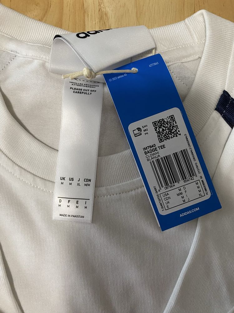T-shirt adidas oversize
