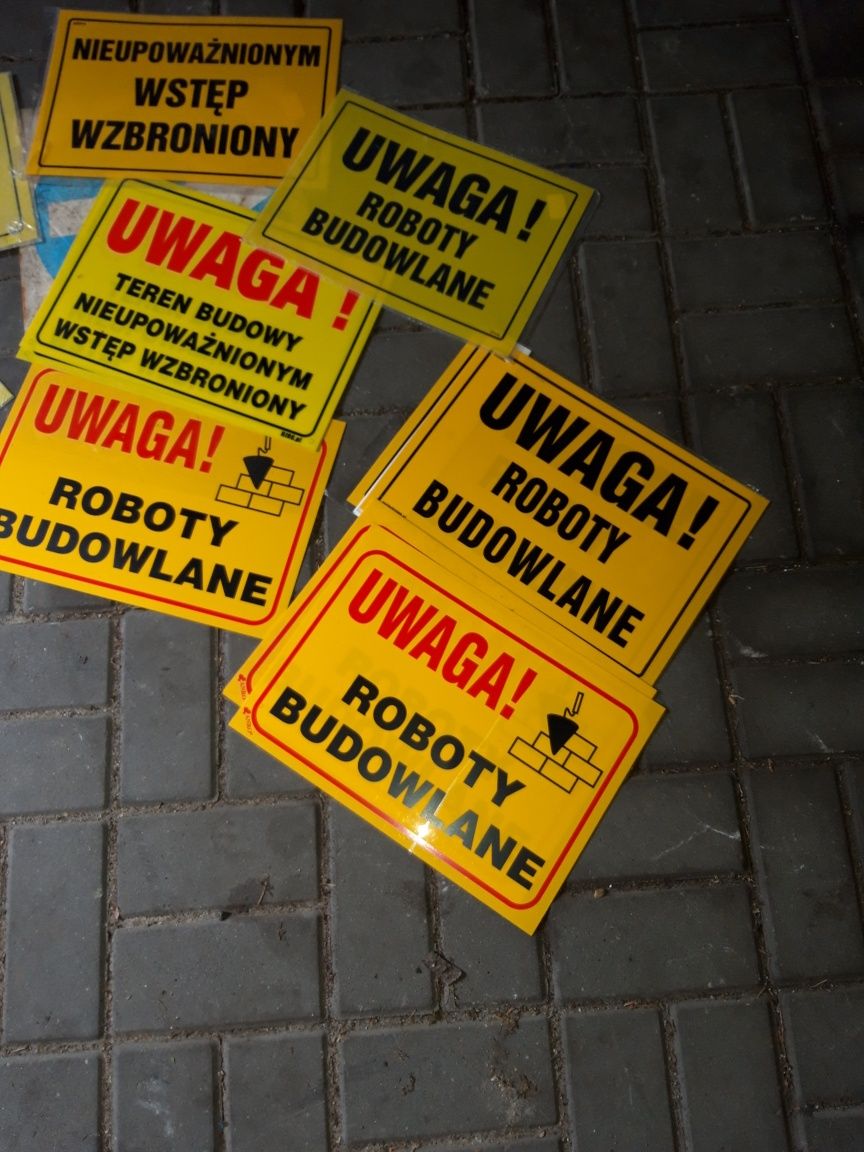 Znaki informacyjne/ostrzegawcze
