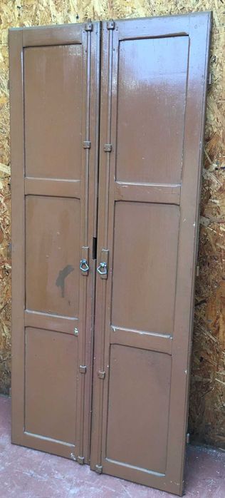 Portas antigas e meias portas