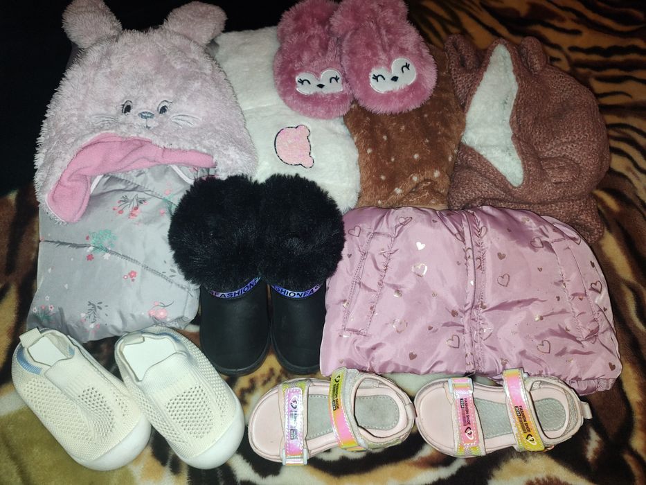 Речі на дівчинку