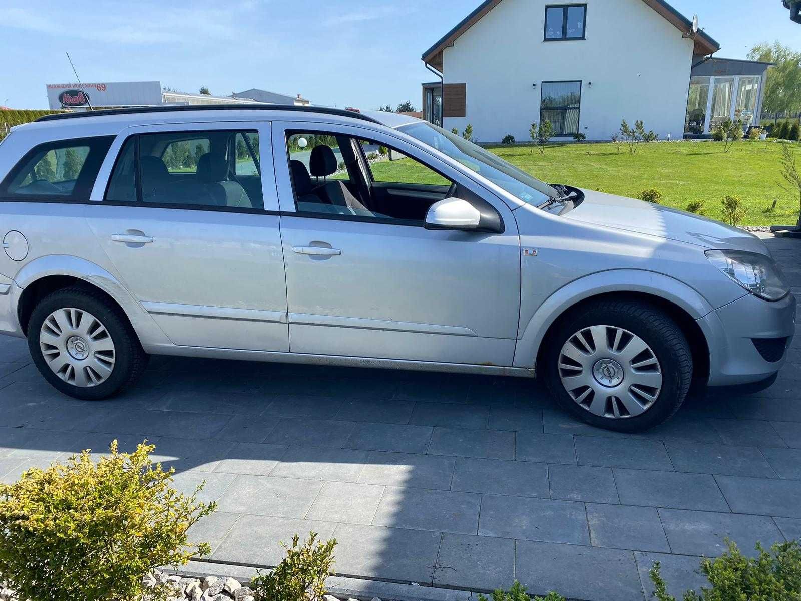 Opel Astra H 1,7 CDTI 2008r.