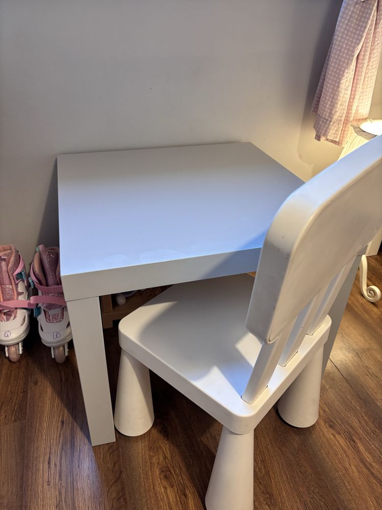 Stolik Ikea szary krzesełko Ikea