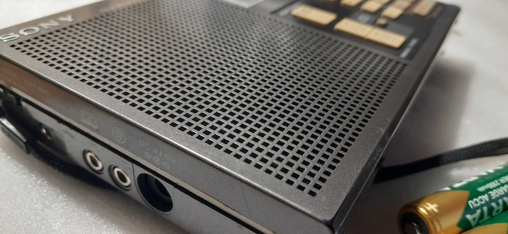 Radioodbiornik globalnej Sony icf-7600d