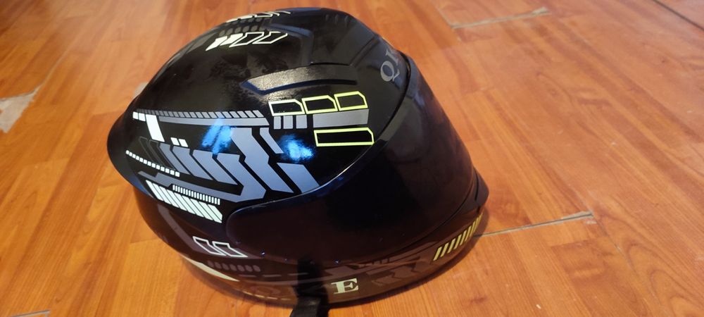 Продам мото шолом