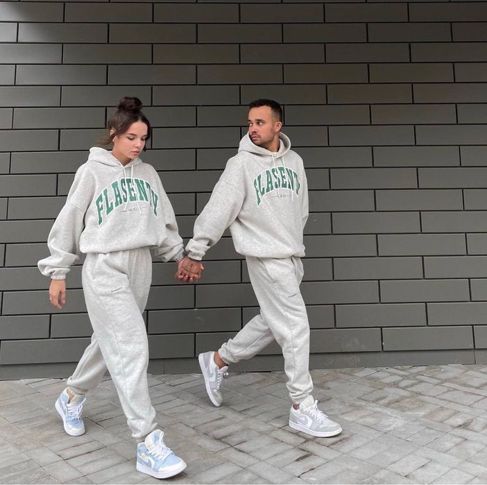 Женский и мужской костюм на флисе не кашлатится