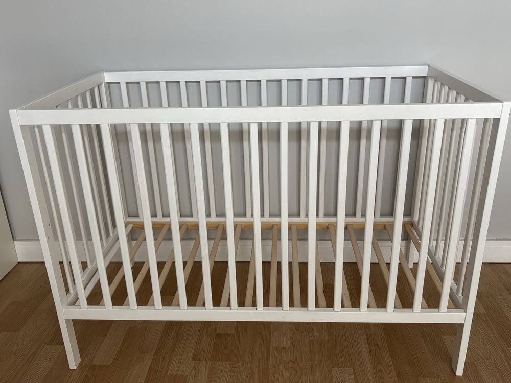 Lóżeczko dziecięce 120x60 z materacem Hilding Dobranocka plus GRATIS
