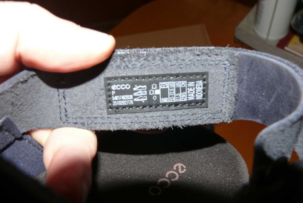 Sandały skórzane ECCO Flowt M 46 EU 29,5 CM granatowe