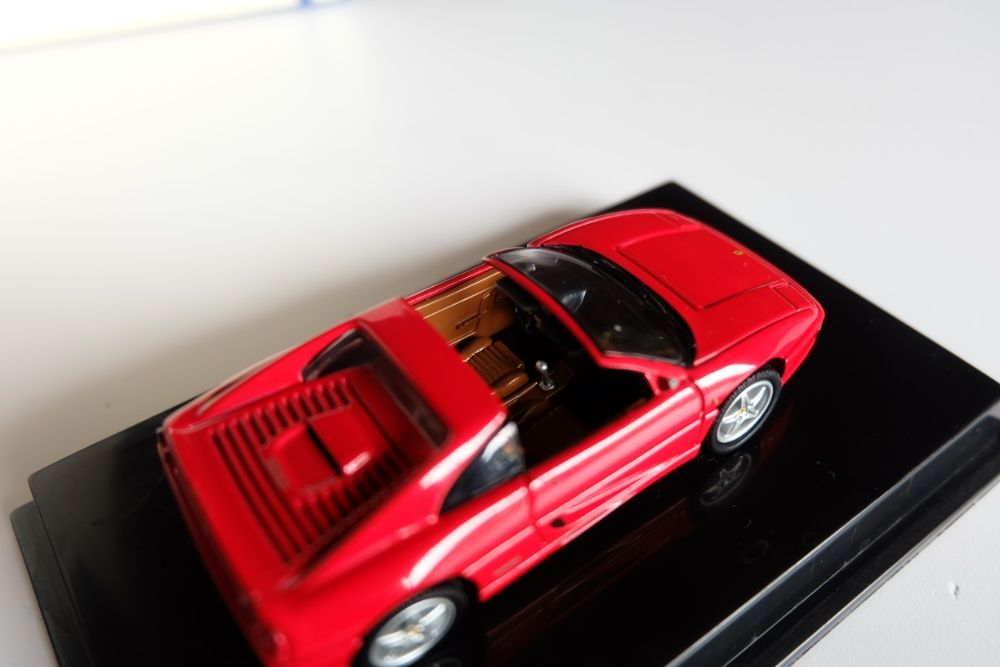 Miniatura Ferrari F355