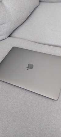 MacBookAir Apple M1 Chip 13', 8gb, 256gb SSD, praktycznie nieużywany