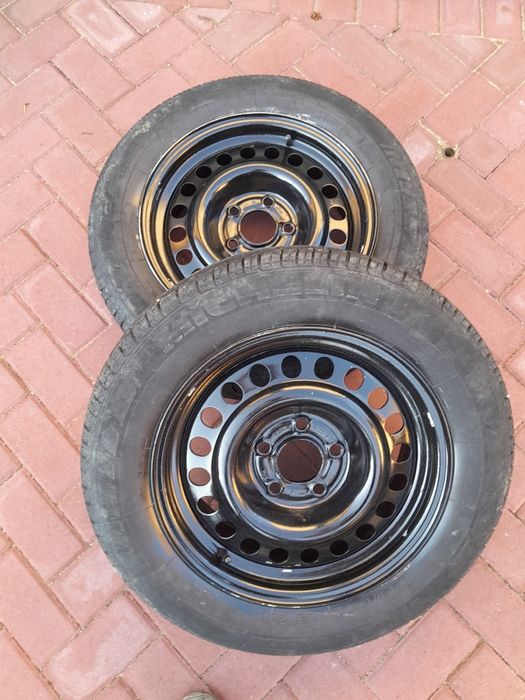 Dzień dobry na sprzedasz mam 2 koła 185/65 R15