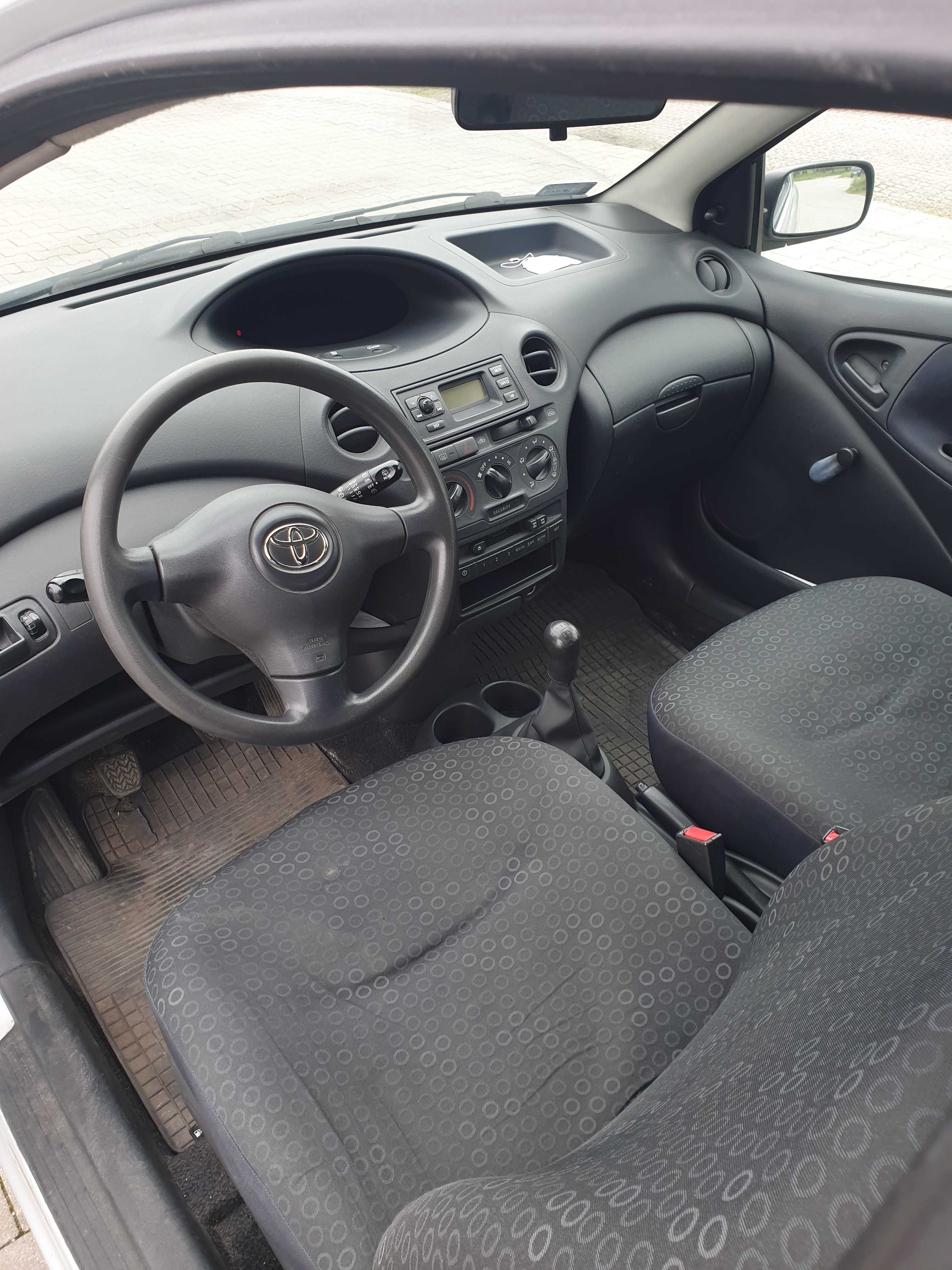 Toyota Yaris 1.0, Klimatyzacja, przebieg 231 552km. 2004r.