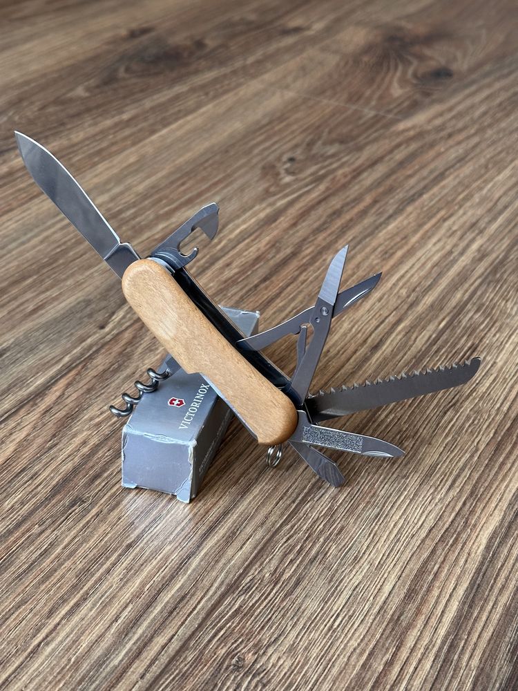 Victorinox Evowood 17 горіх multi-tool ручний інструмент