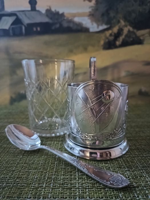 Подстаканник мнцСССР " Спутник"