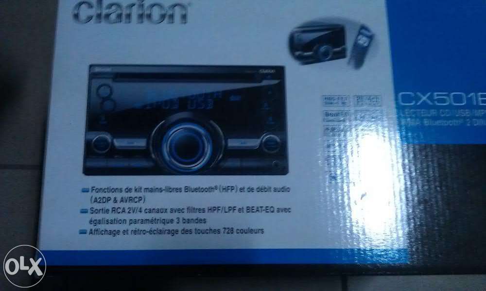 Автомагнитола 2-DIN новая Clarion CX501E с функцией Bluetooth