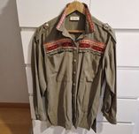 Camisa Dixie verde seco com aplicações