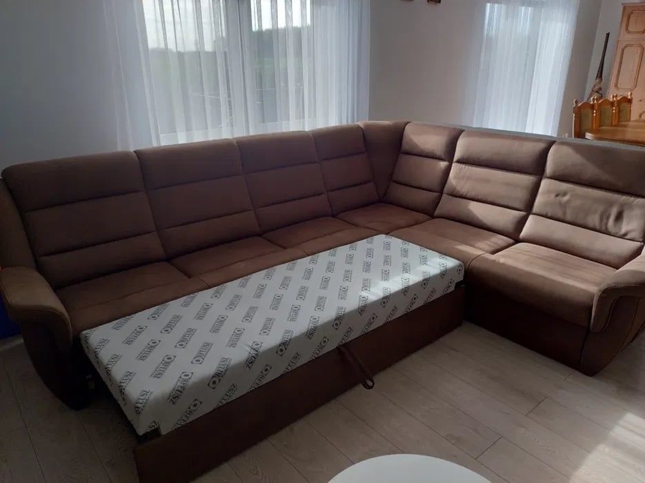 Sprzedam narożnik do salonu bardzo zadbany !