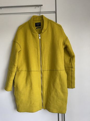 Żółty musztardowy płaszcz Reserved XS