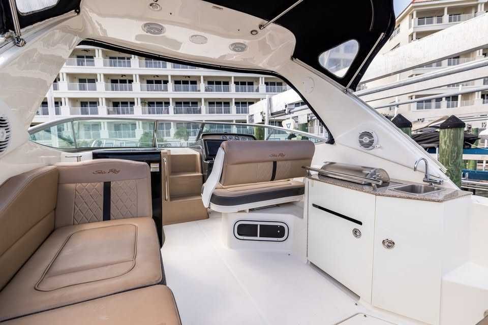 Motorówka Sea Ray 310 Sundancer 16r – 2x MerCruiser 6.2 MPI Floryda