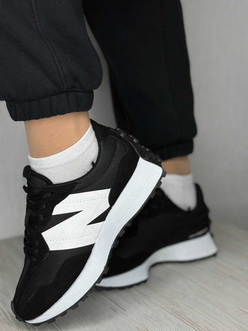 Кросівки New Balance ЖІНОЧІ 327 Black