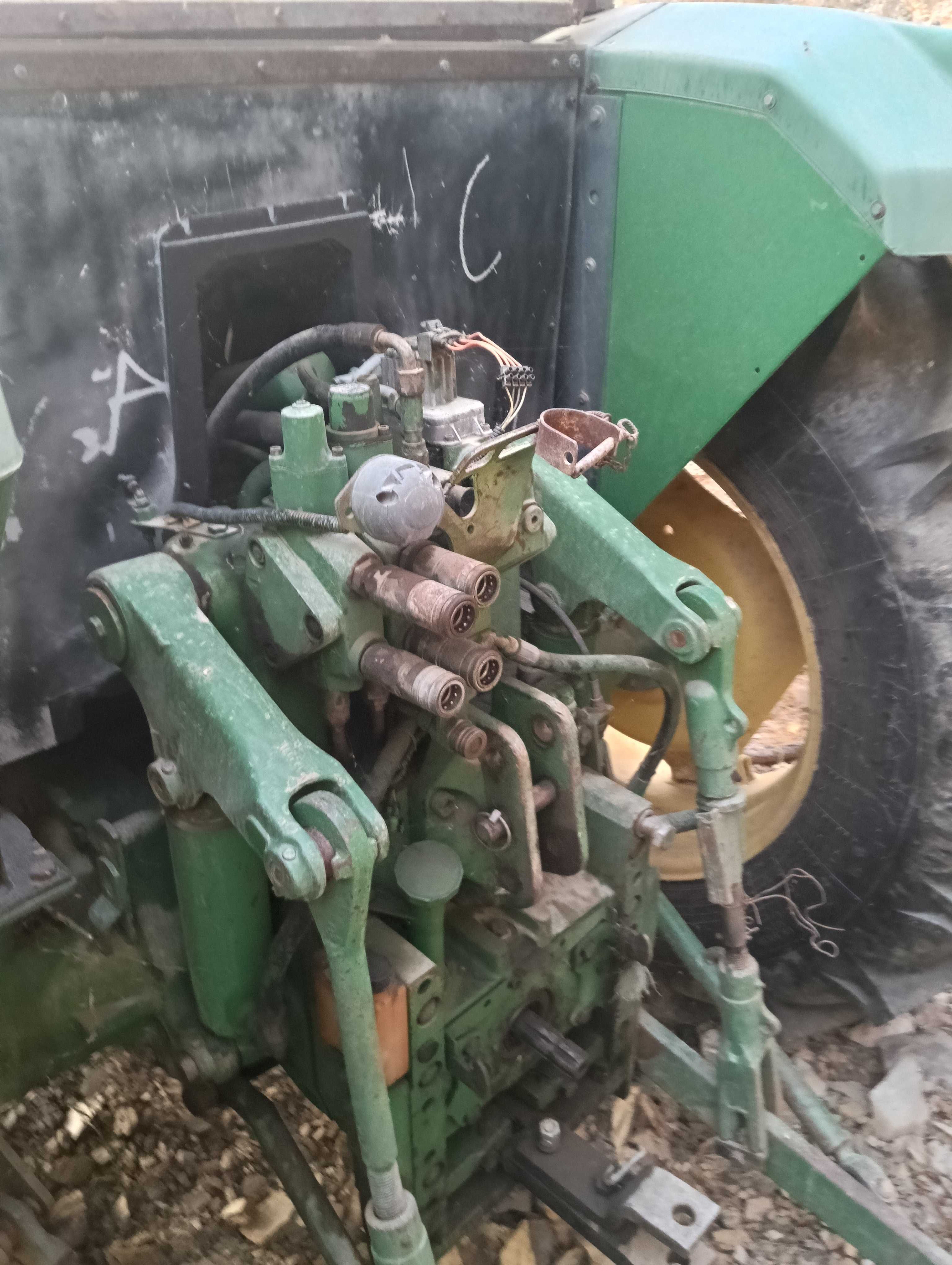 Trator John deere 6300