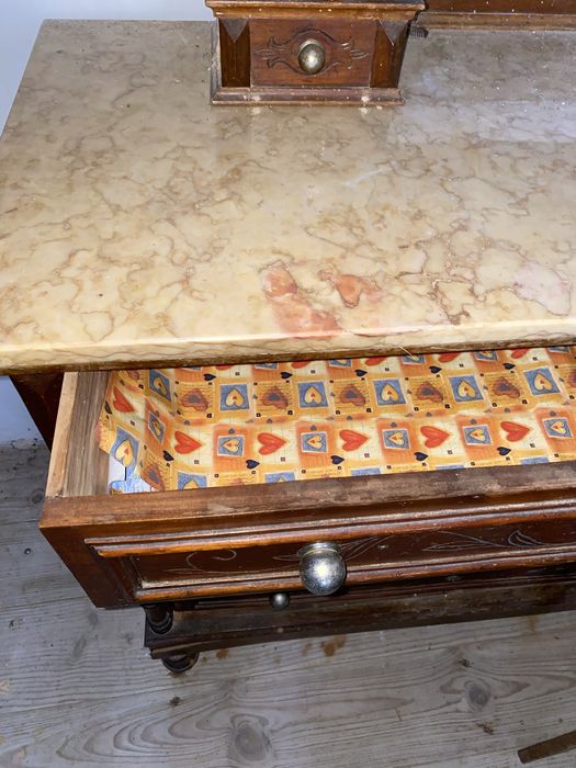 Comoda Em Madeira c/Pedra tipo Mármore c/ Espelho Vintage p/Restauro