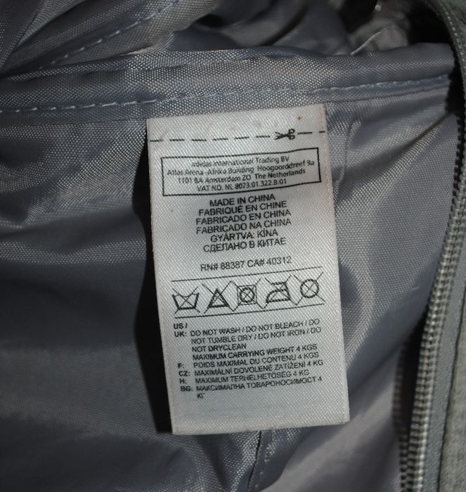 Тканевая мягкая небольшая спортивная сумка Адидас 38 см в хор. сост.
