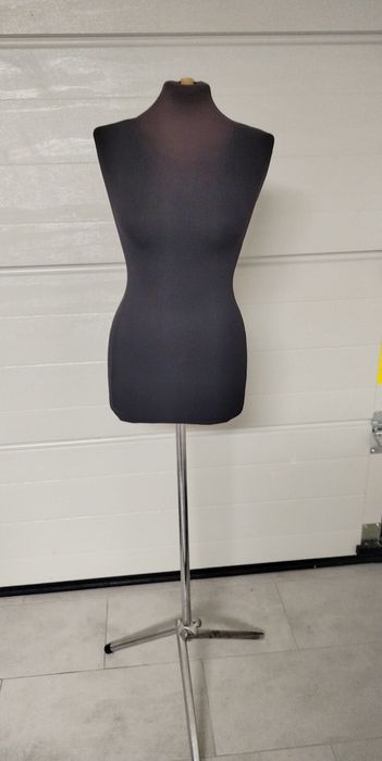 Manekin S czarny