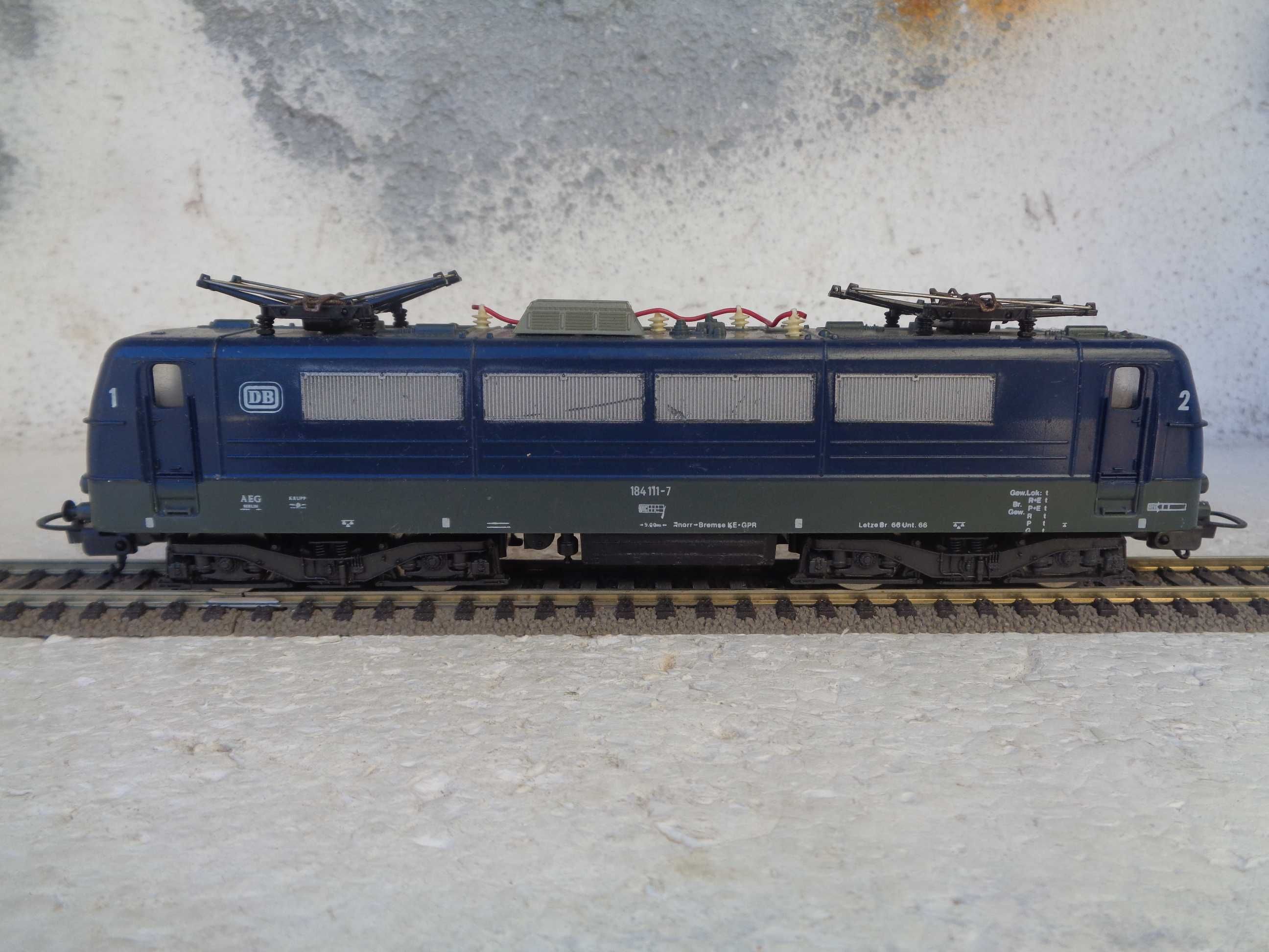 1:87 LIMA Locomotiva eletrica da DB E 184 comboio