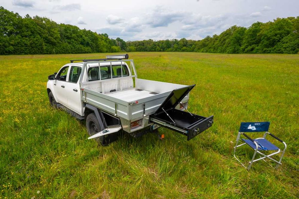 Toyota Hilux Revo "turystyczna"