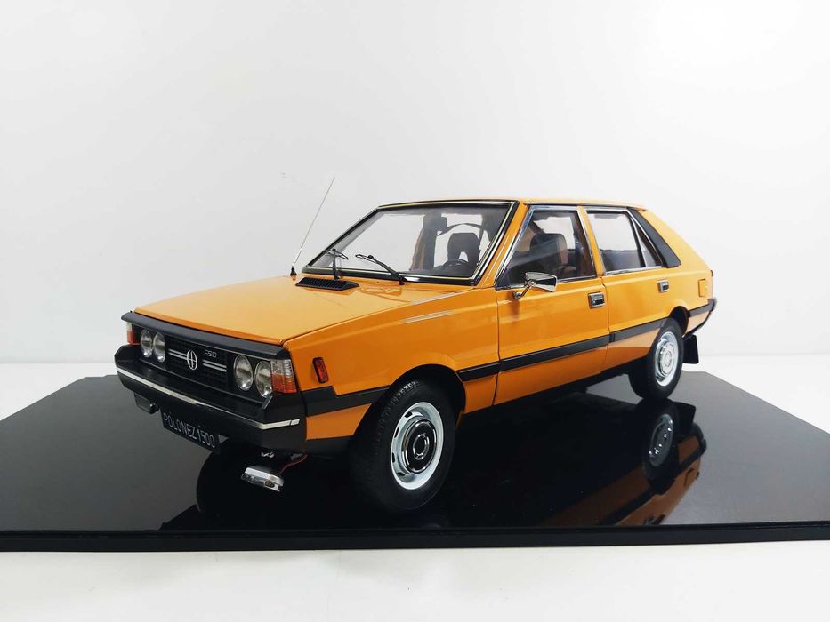 Model Deagostini Polonez 1500 Skala 1:8 + Gablota LoombardNidzica