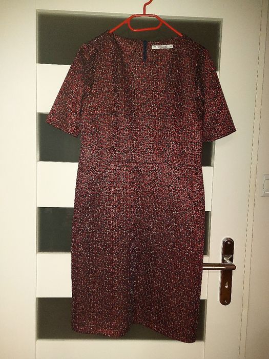 Sukienka świąteczna QUIOSQUE 40