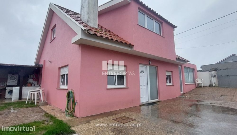 Venda de moradia V3 em bom estado, Castelo do Neiva, Viana do Castelo