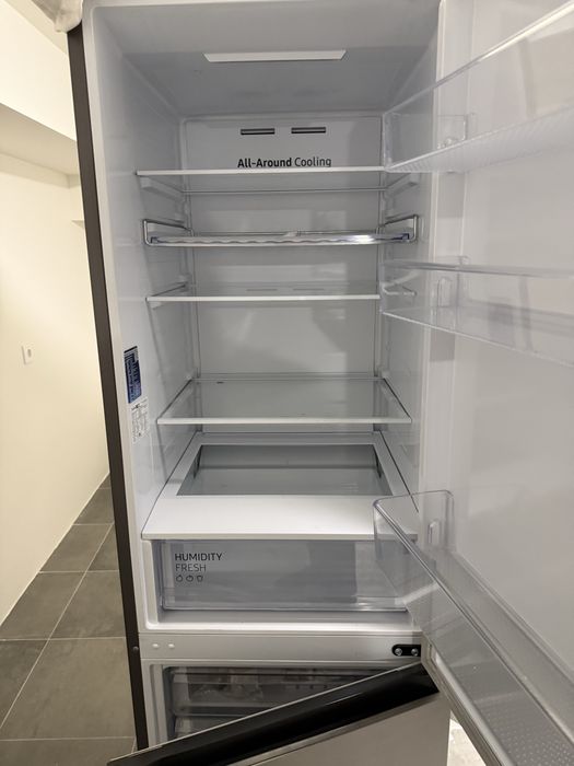 Frigorífico Combinado Samsung RB36T672CS9 (No Frost 1.94m 365L Inox)