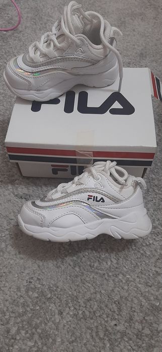 Sapatilhas Fila tam. 20