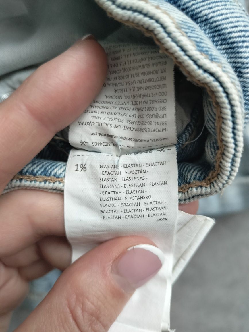 Krótkie spodenki r 38