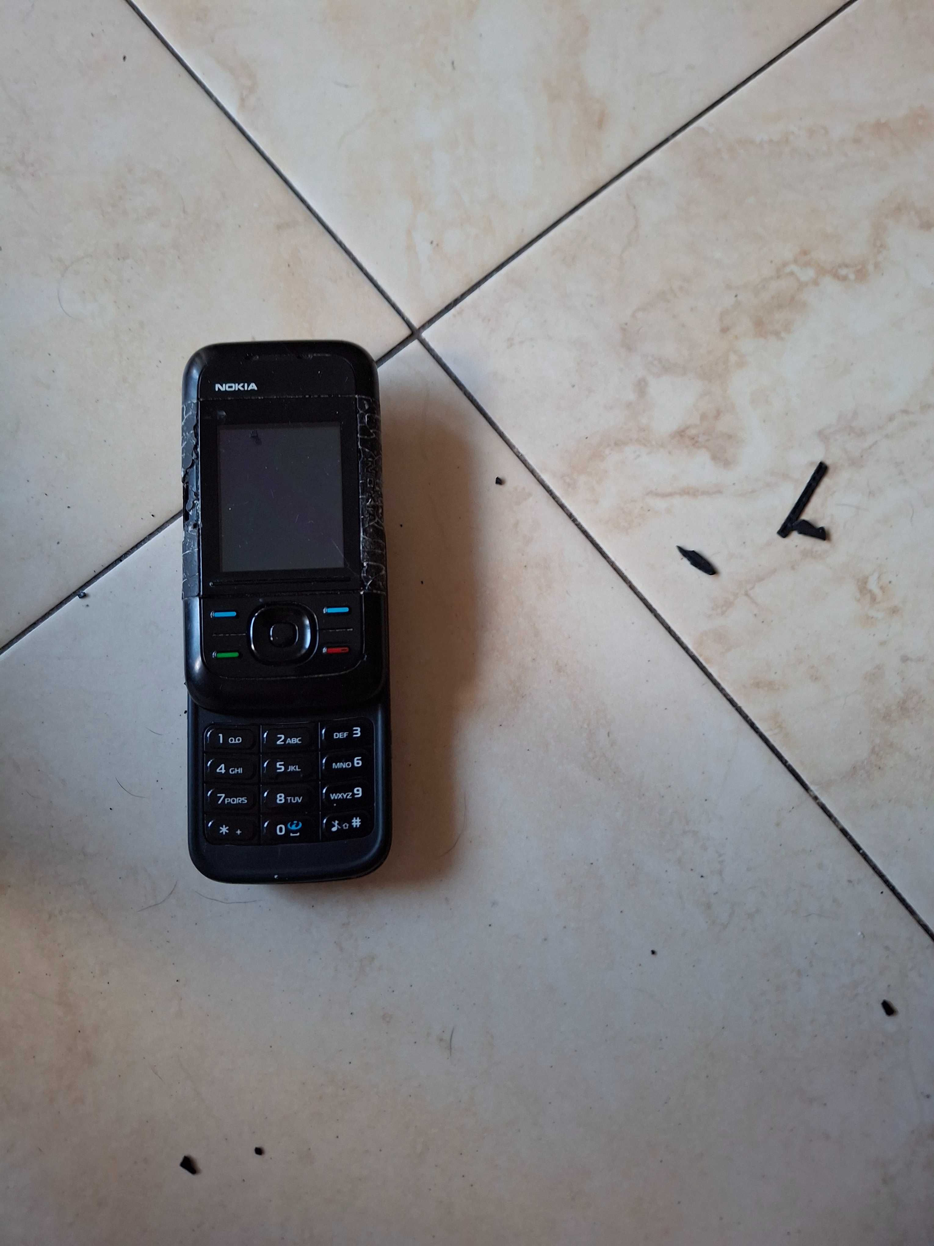 Telemóveis antigos e acessorios