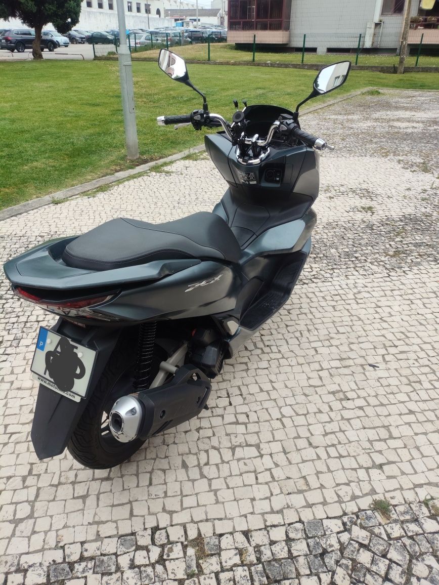 Vendo PCX 2022 ainda com garantia