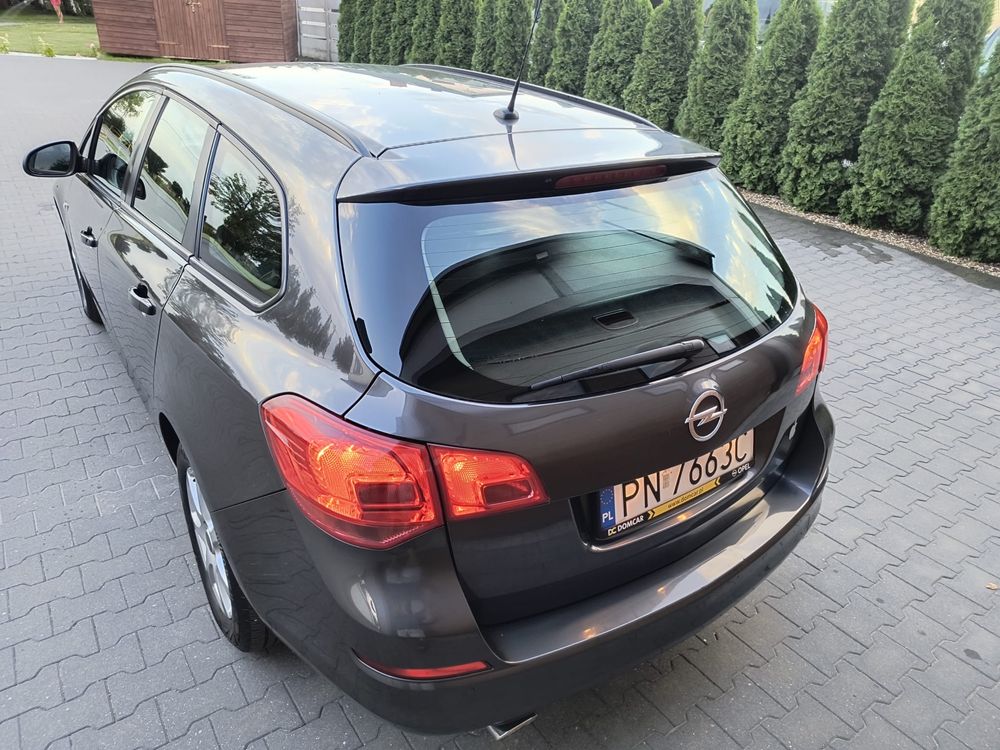 Opel astra J 2013r 1.4 turbo