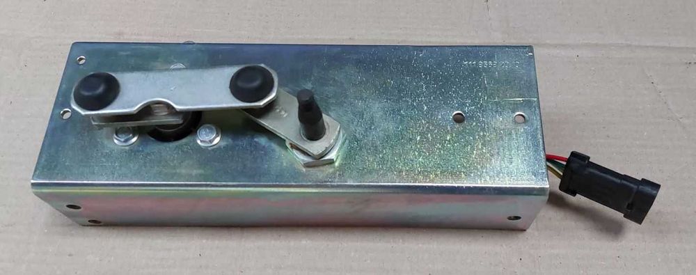 Silnik wycieraczek John Deere