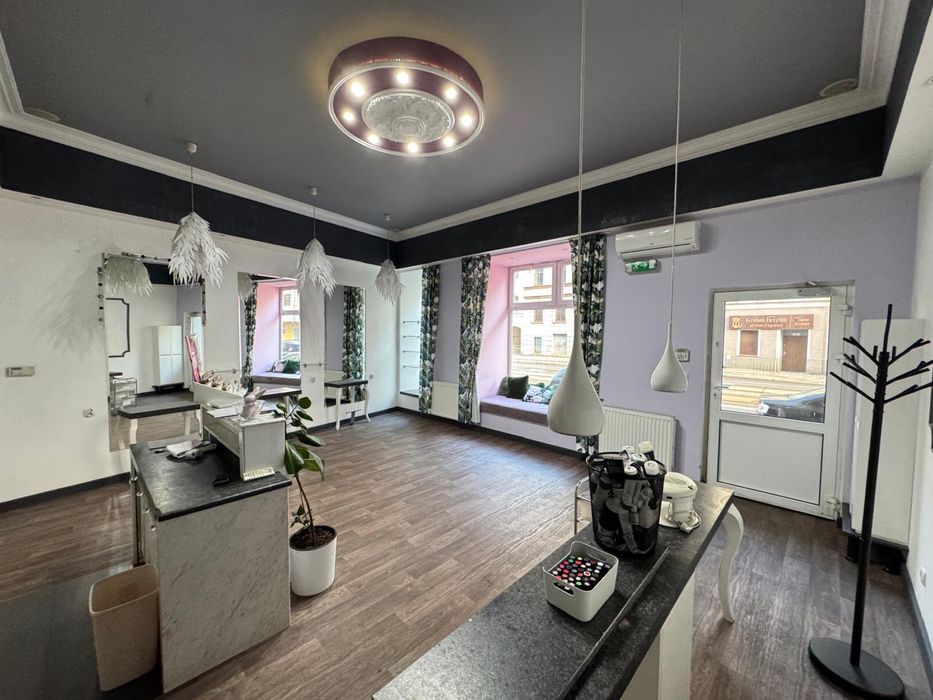 Wynajmę lokal pod usługi. Traugutta.