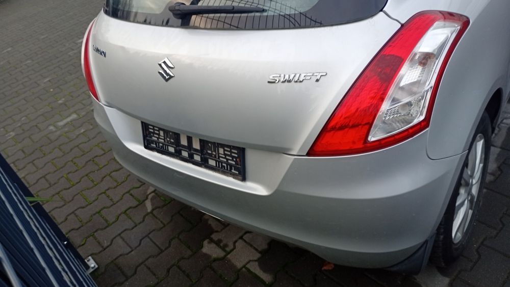 Suzuki Swift MK7 klapa tył kompletna zcc