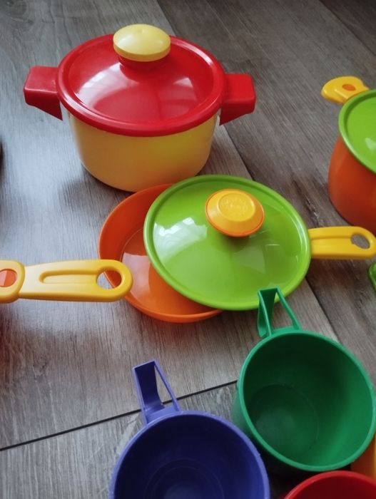 Набір іграшкового посуду