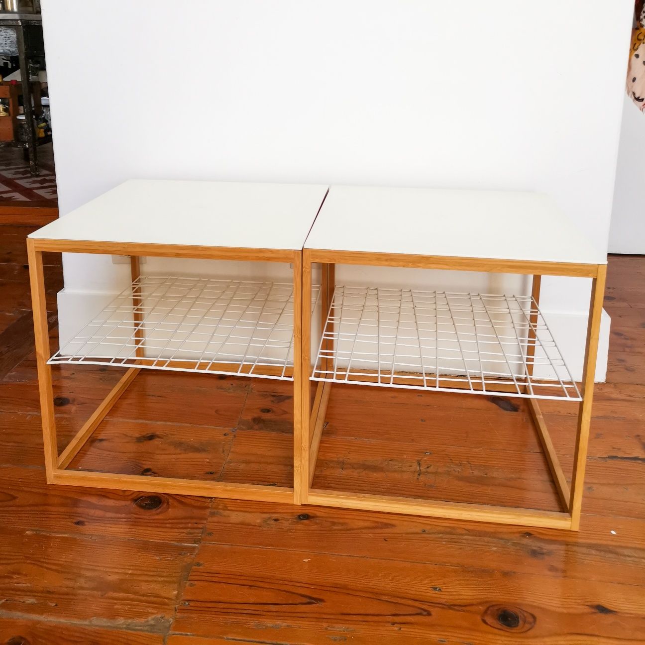 1 mesa de apoio IKEA PS 2012