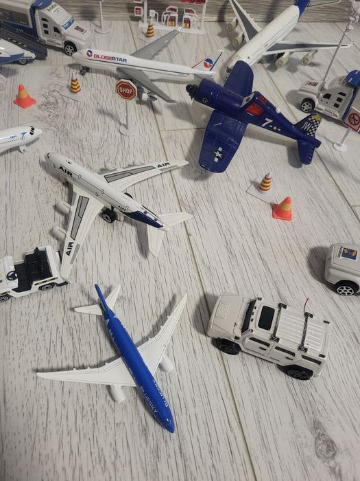 Набор самолетов(аэропорт)