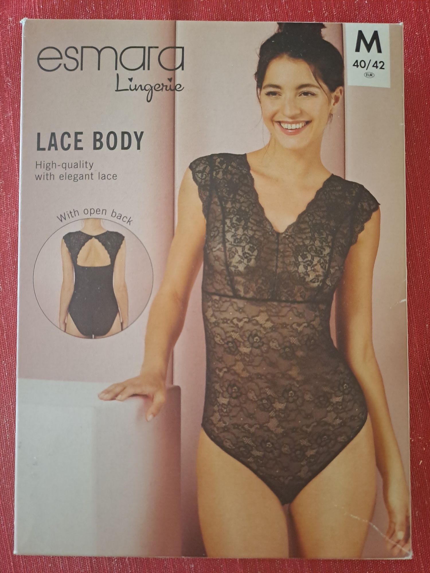 Czarne body damskie z koronką na walentynki