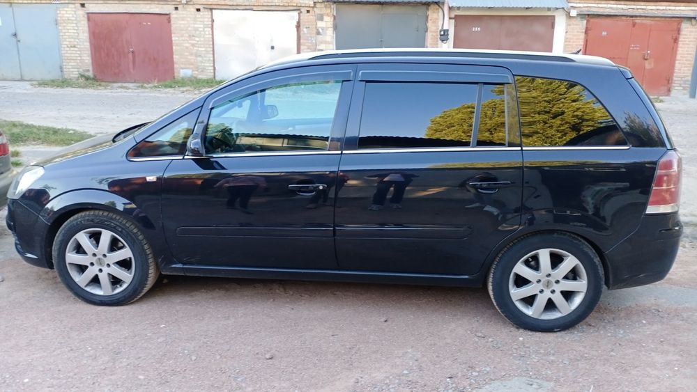 Opel Zafira B 2006 дизель