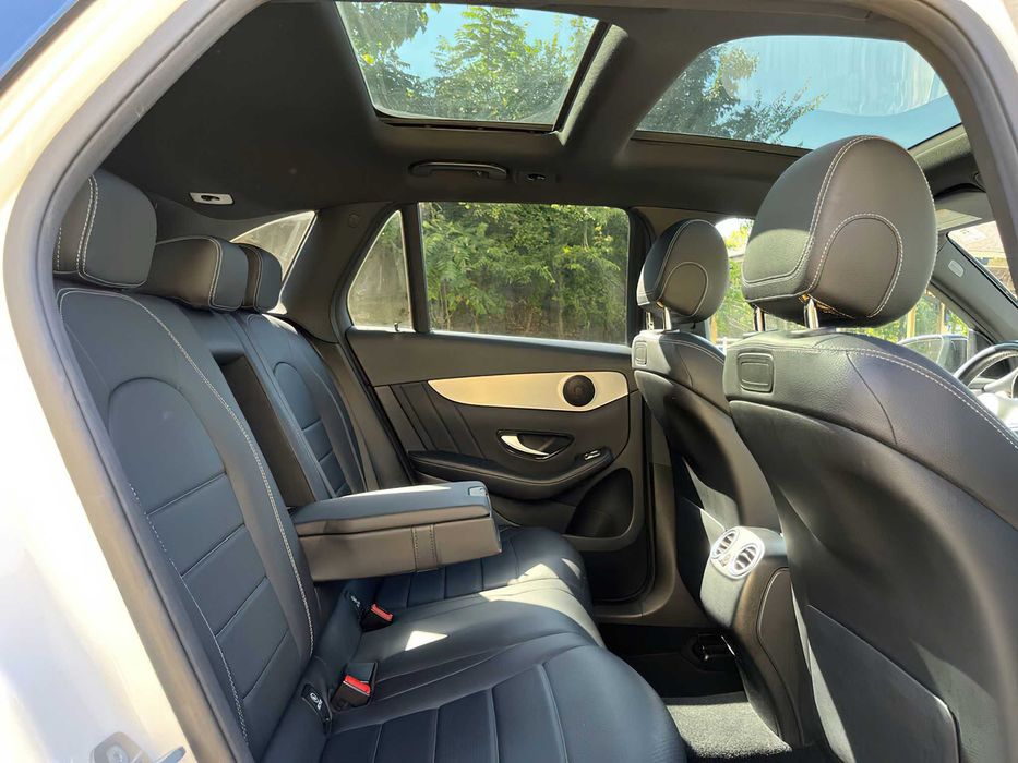 Mercedes-Benz GLC 300      2019