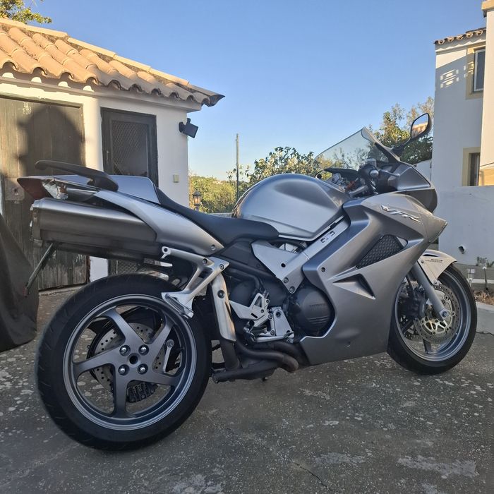 VFR 800 vtec RC 46 A