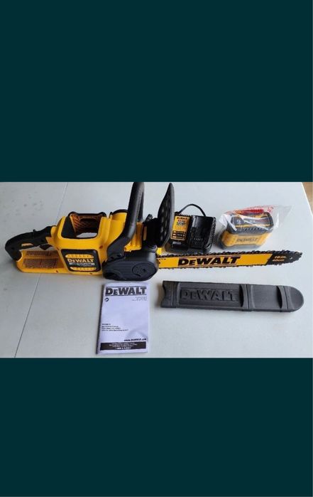 Пила цепочна Dewalt DCCS670B