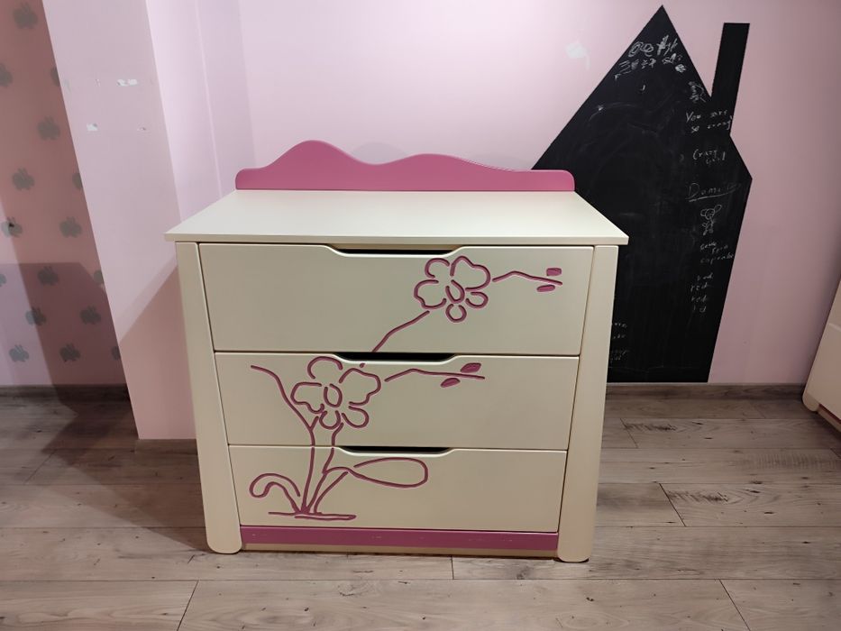 Zestaw mebli dla księżniczki